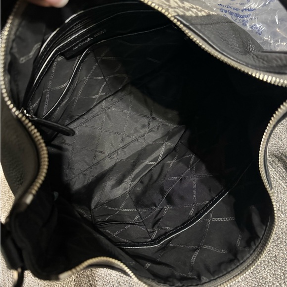 NWOT MICHAEL MICHAEL KORS Aria Signature Large Shoulder Bag - Picture 8 of 9